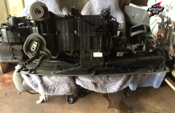 Nissan evaporator change