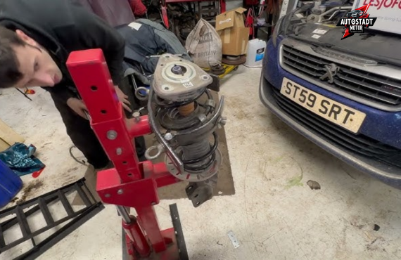 Peugeot shock change