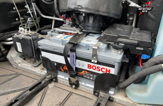 McLaren battery change